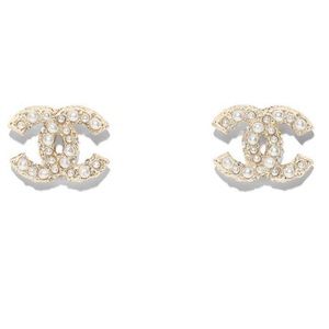 CHANEL CC pearl stud earrings